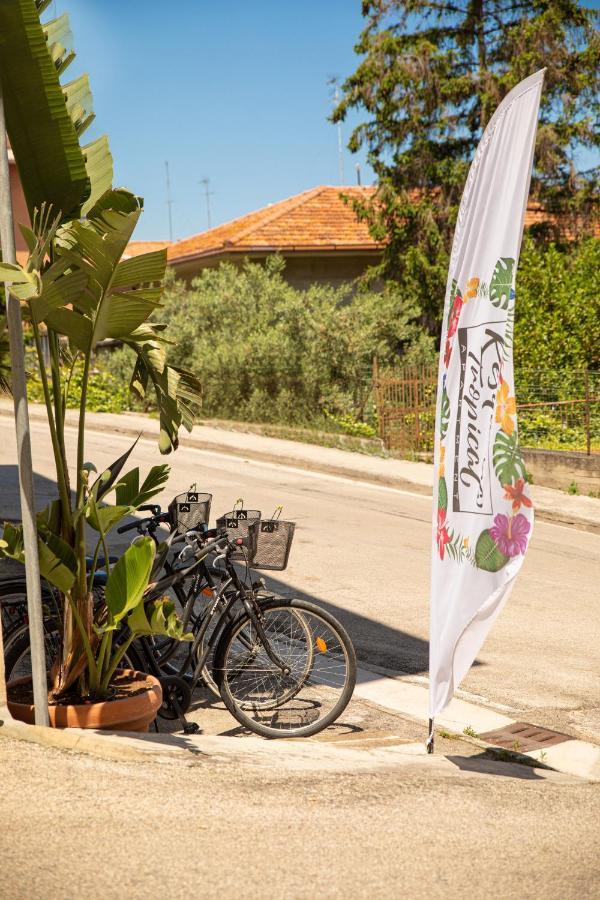 Porto SantʼElpidio Resilienza Tropical Apartments & Room מראה חיצוני תמונה